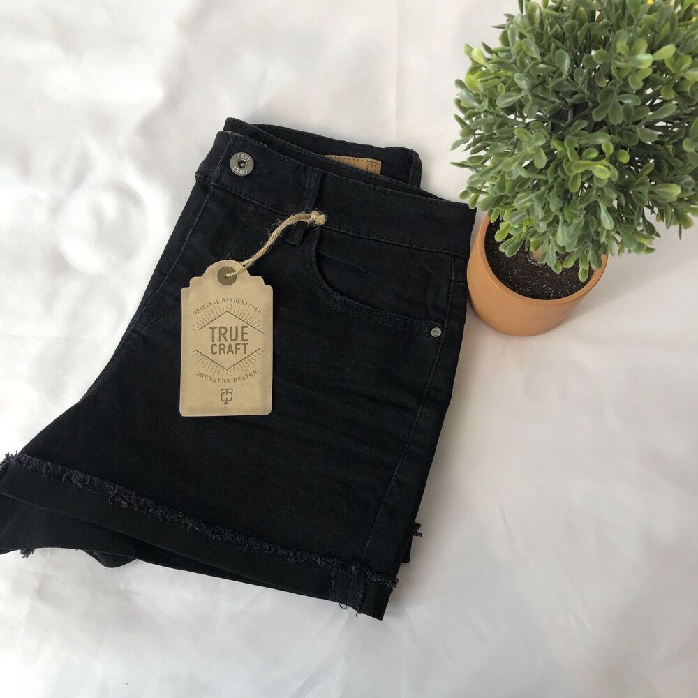 NWT True Craft  Juniors 7 Short Black Midrise Cuff Super Soft Stretch Inseam 3” - Picture 5 of 11